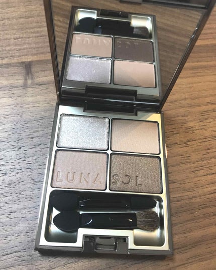 スキンモデリングアイズ/LUNASOL/アイシャドウパレットを使ったクチコミ(1枚目)