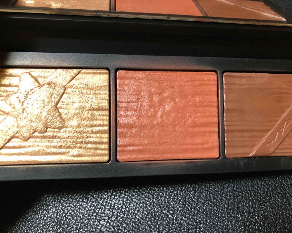 シャイニー プリティ シングス フェイス コンパクト【ホリデーコレクション 2018】/M・A・C/パウダーチークを使ったクチコミ（1枚目）