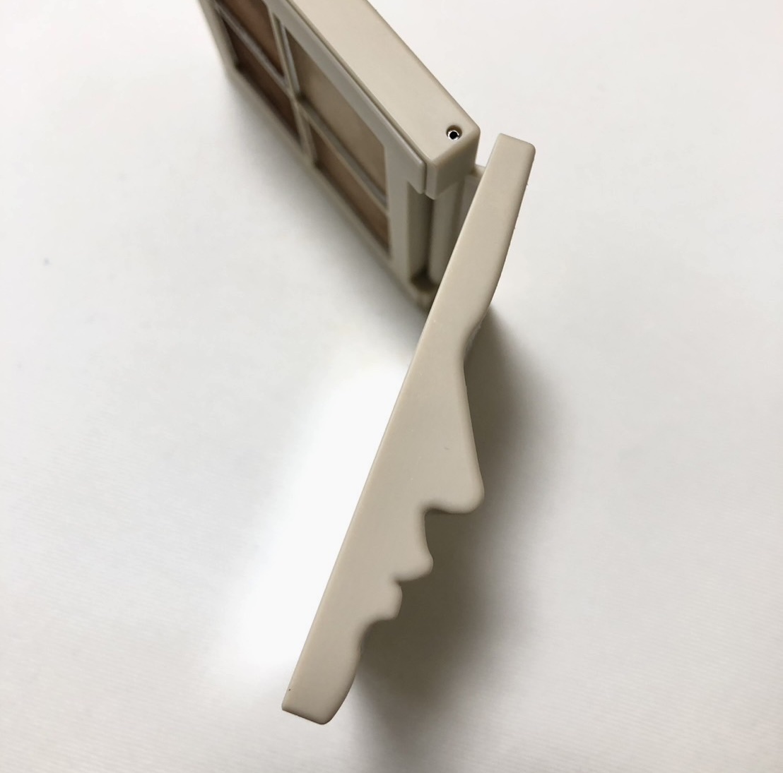 エッセンシャルアイパレット #20 basis/nuegray/アイシャドウパレットを使ったクチコミ（2枚目）