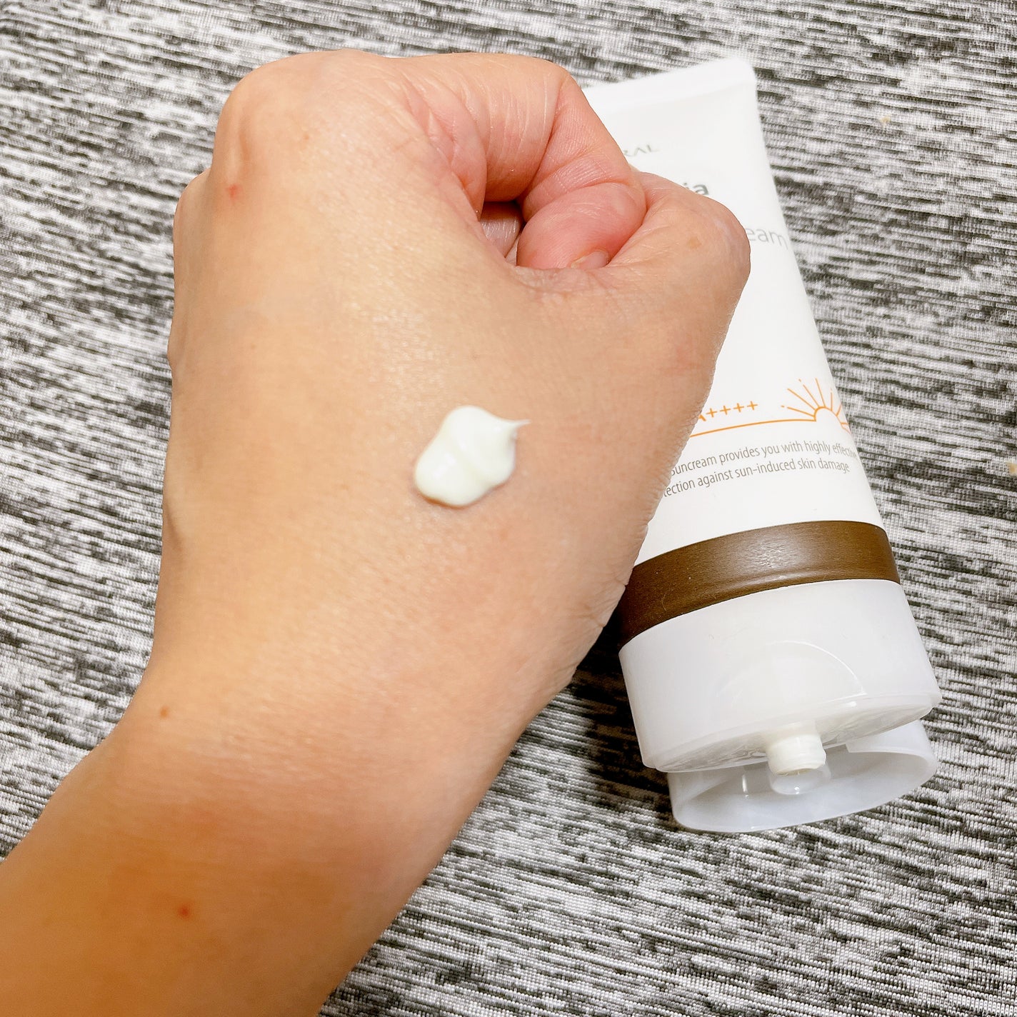 HCモイスチャーサンクリーム/allNATURAL/日焼け止めクリームを使ったクチコミ(3枚目)