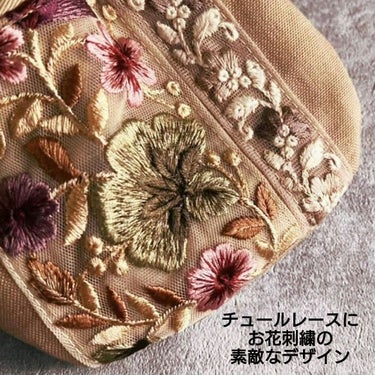 Jmp.ey3🌸 on LIPS 「🩷くすみカラーのお花柄インド刺繍まあるいフォルムのバネ口ポーチ..」（2枚目）