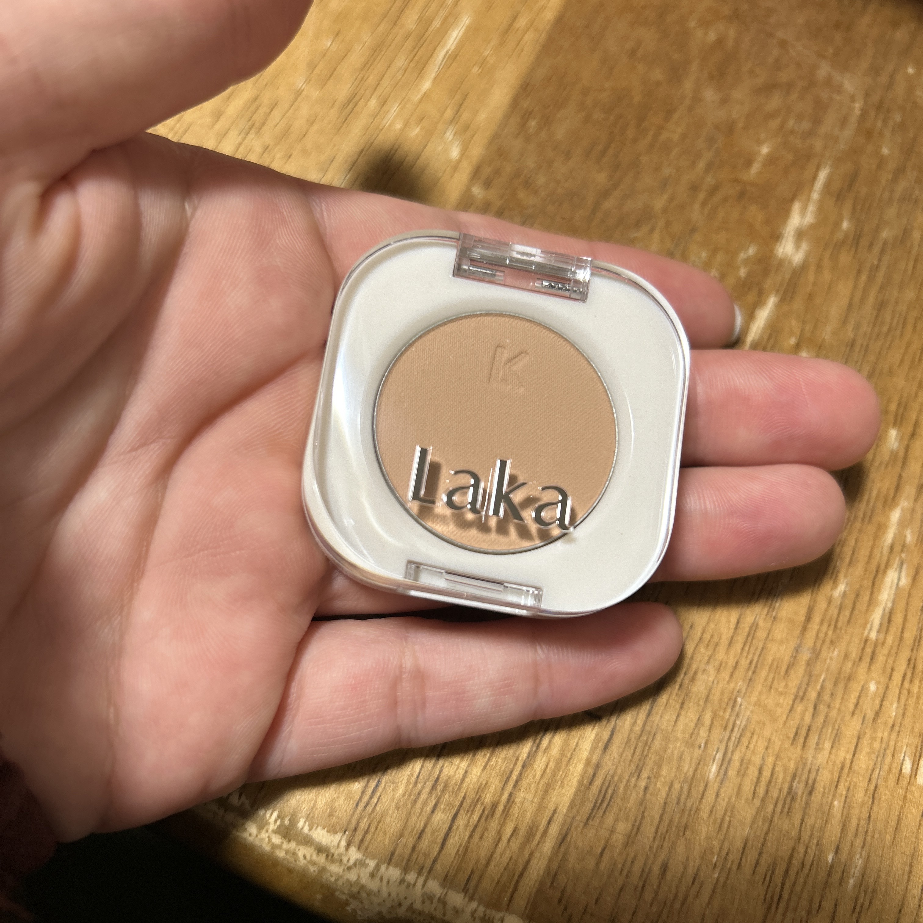 モノアイシャドウ 906 タウニー/Laka/単色アイシャドウを使ったクチコミ（1枚目）