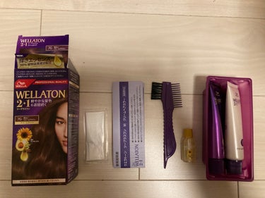 WELLA（ウエラ）WELLATON2+1 を使ってみました。試したのは、7G明るいウォームブラウンです。
泡タイプ使ったことありますが、結構髪がギシギシになったので、それ以来美容院で染めてました。クリ