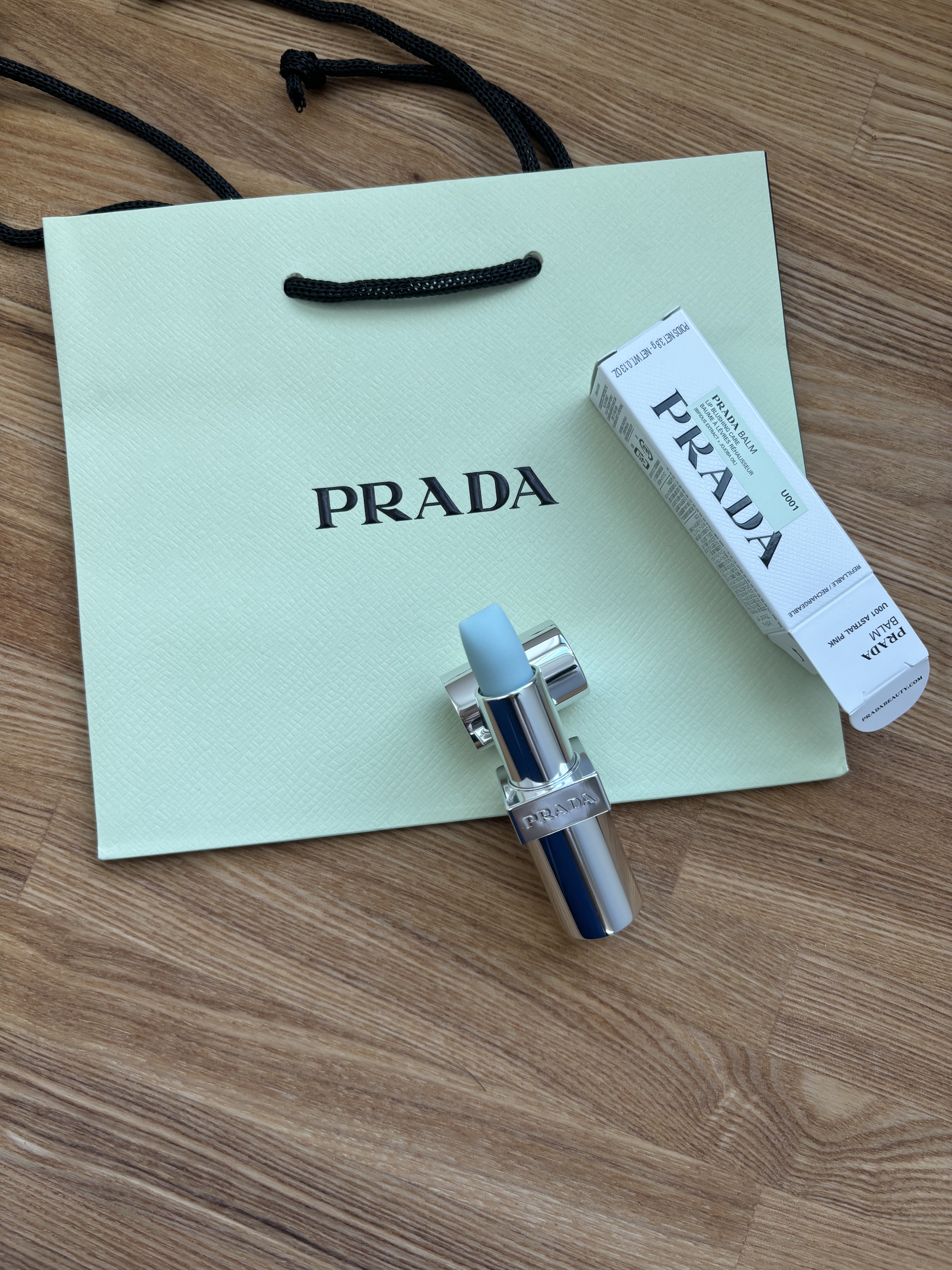 リップ バーム ブラッシング ケア U001 アストラル ピンク/PRADA BEAUTY/リップバームを使ったクチコミ（3枚目）