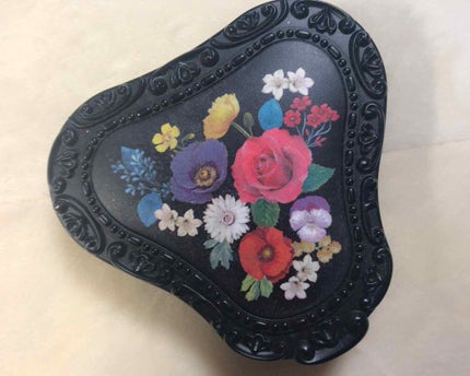 ANNA SUI フェイスカラー Mのクチコミ「
ANNA SUI フェイスカラー 400💋
とにかくパケが可愛い。
朝イチどれだけ眠たくて.....」(2枚目)