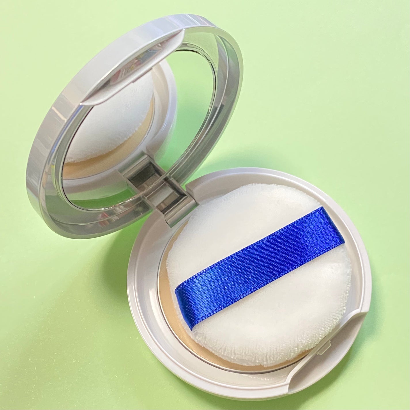 トランシーノ薬用UVパウダーEX/トランシーノ/日焼け止めパウダーを使ったクチコミ(1枚目)