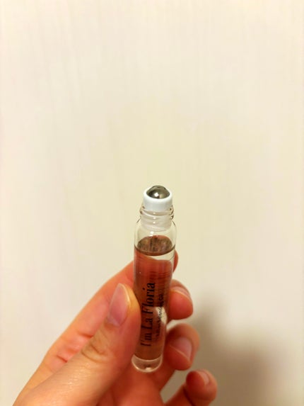 ロールオンバランシングオイル ブレスオブガーデンの香り/I'm La Floria(アイム ラ フロリア)/ボディオイルを使ったクチコミ(4枚目)