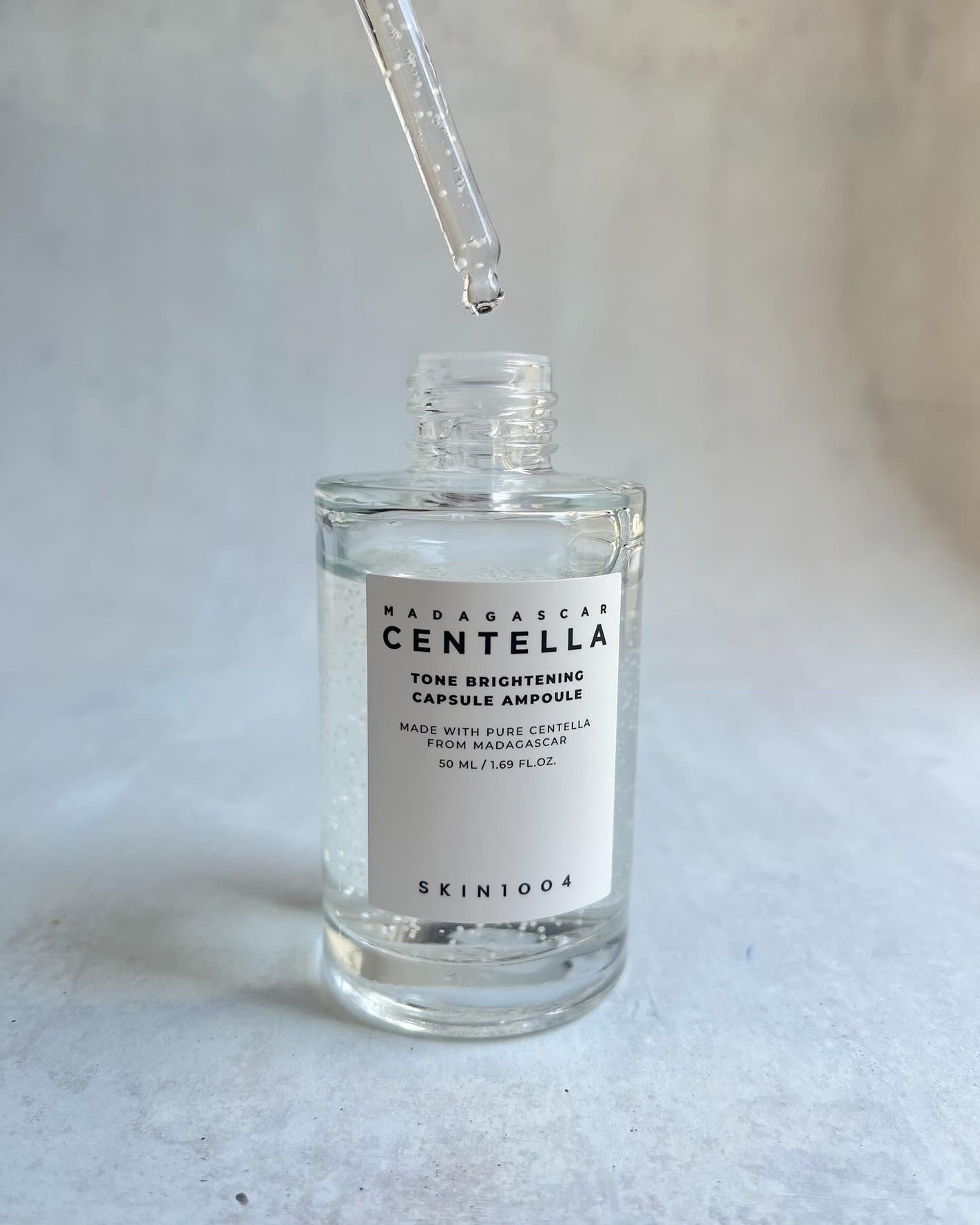 トーンブライトニング カプセルアンプル/SKIN1004/美容液を使ったクチコミ(3枚目)