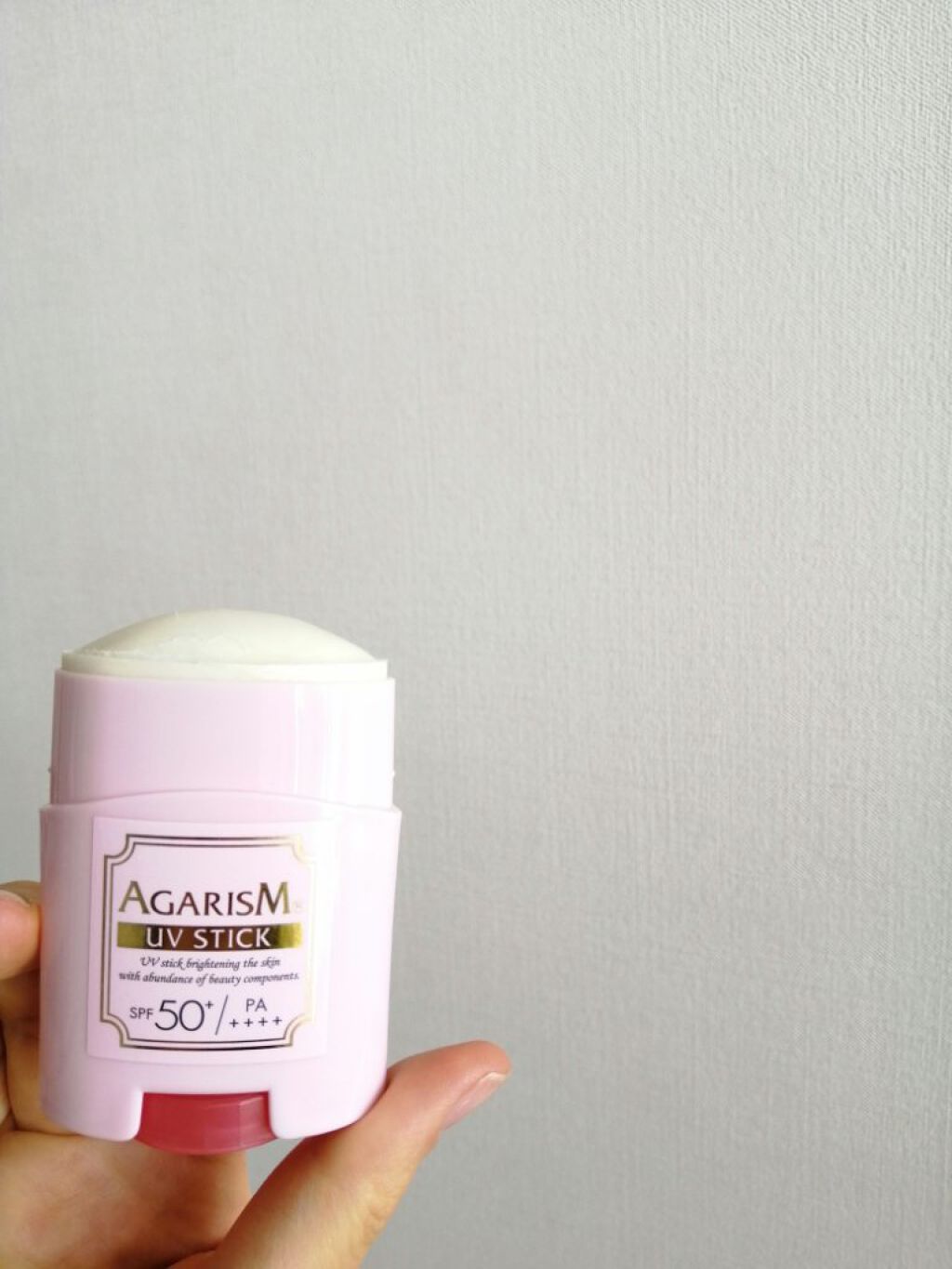 Instagramの@akaran_official さんの　
AGARISMという
トーンアップUV
スティックをモニターさせて
いただきました😊🌟

SPF50+
PA++++
と日焼けからしっかりとお肌をカバーしてくれます！

三