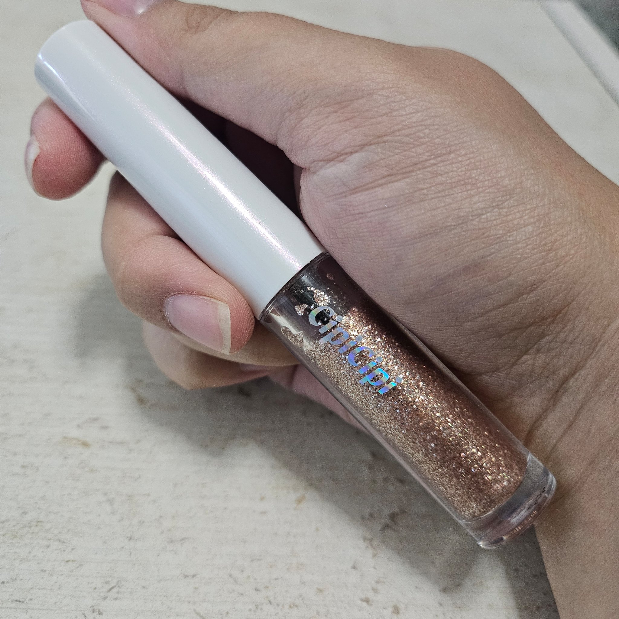 グリッター イルミネーションライナー R/CipiCipi/リキッドアイライナーを使ったクチコミ（3枚目）