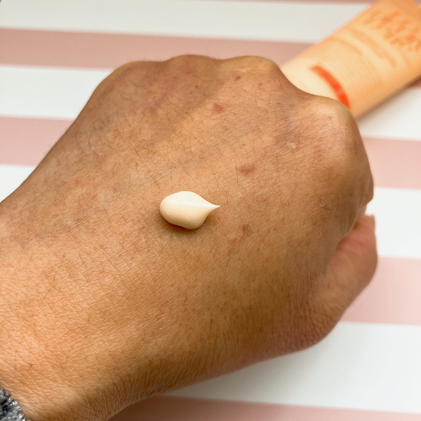 カラーフィットハンドクリーム/ロダレット/ハンドクリームを使ったクチコミ(3枚目)