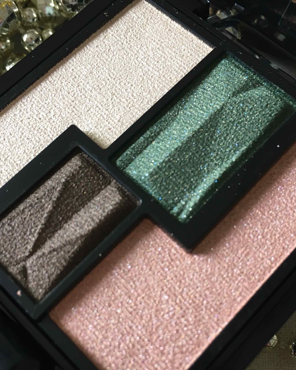 ヴィンテージモードアイズ/KATE/アイシャドウパレットを使ったクチコミ（2枚目）