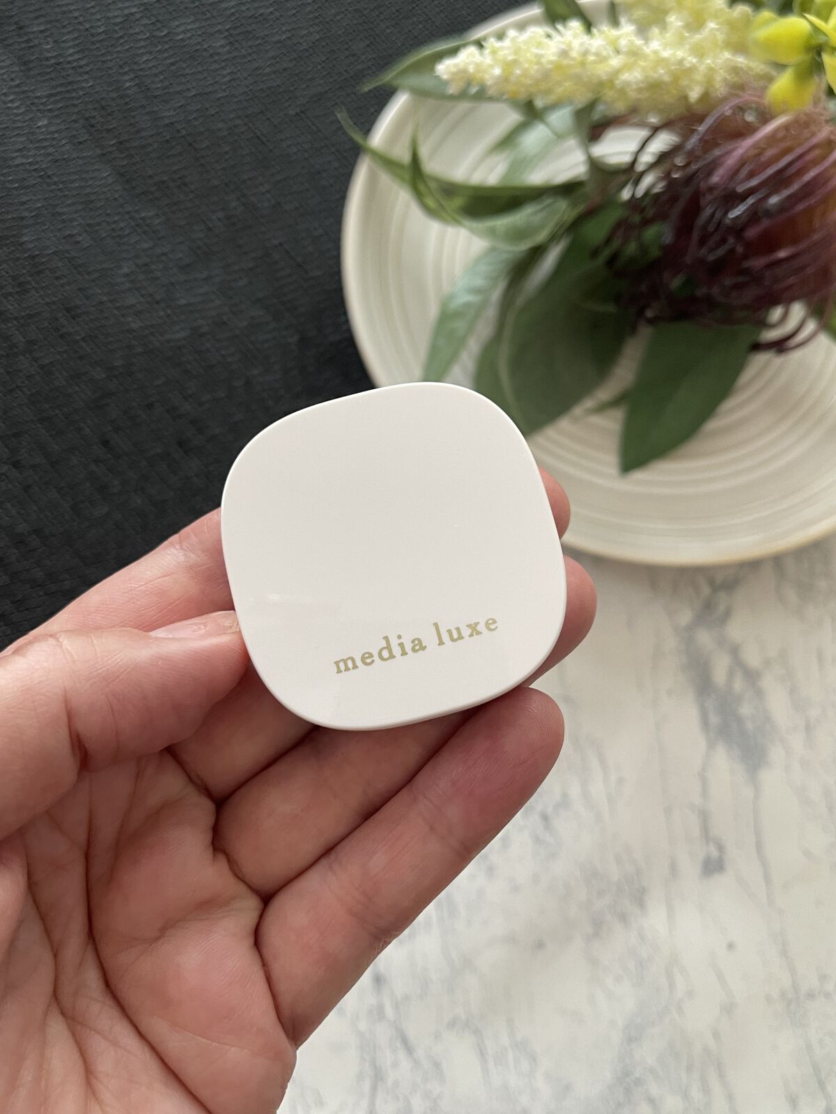 アイカラー 02 ピンクブラウン系/media luxe/アイシャドウパレットを使ったクチコミ（3枚目）