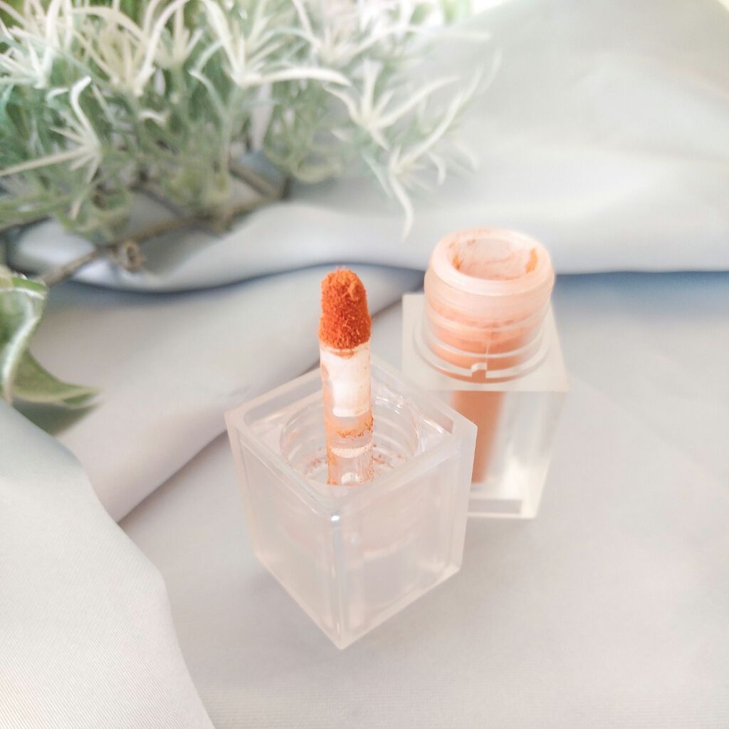 ミニエアリーディップパウダー/Fujiko/単色アイシャドウを使ったクチコミ（2枚目）