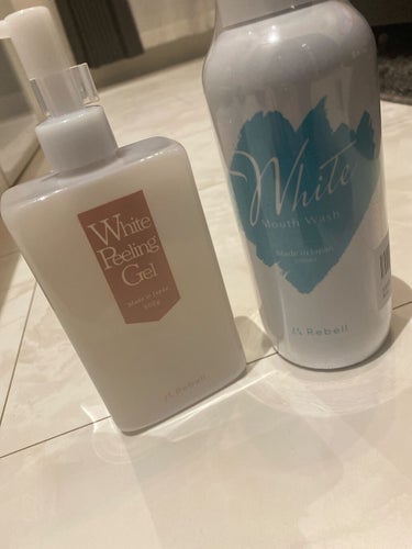 Rebell
White peeling Gel
美白ピーリングジェル

White Mouth Wash
美白洗口液