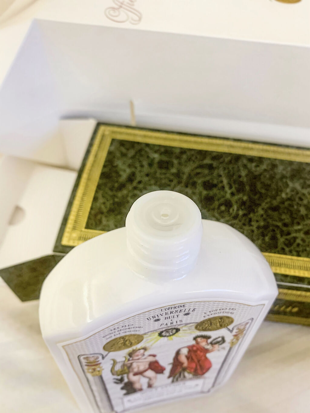 ユイル・アンティーク ヘリオトロープ・デュ・ペルー/オフィシーヌ・ユニヴェルセル・ビュリー/ボディオイルを使ったクチコミ（2枚目）