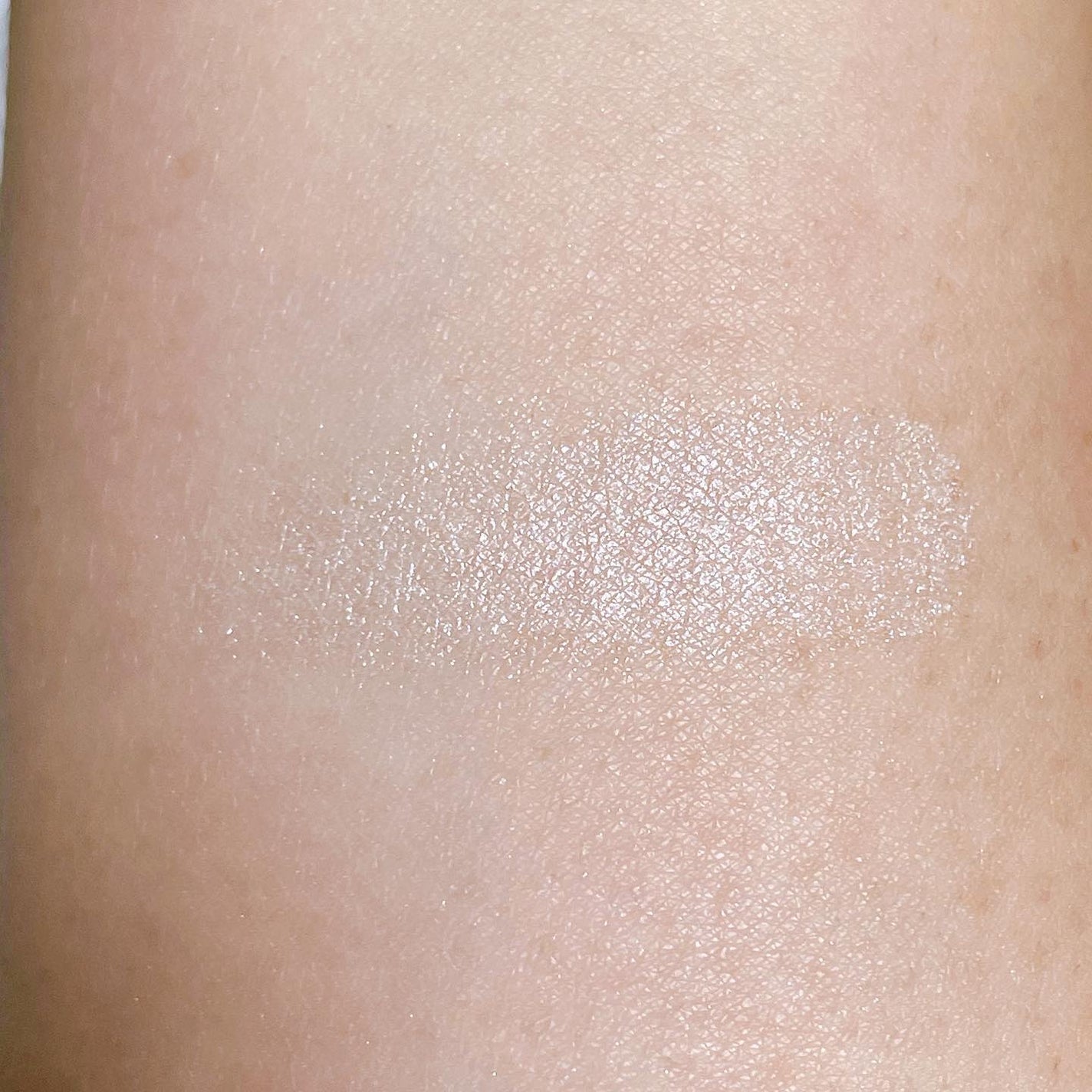 パールグロウハイライト/CEZANNE/ハイライト・シェーディングを使ったクチコミ(4枚目)