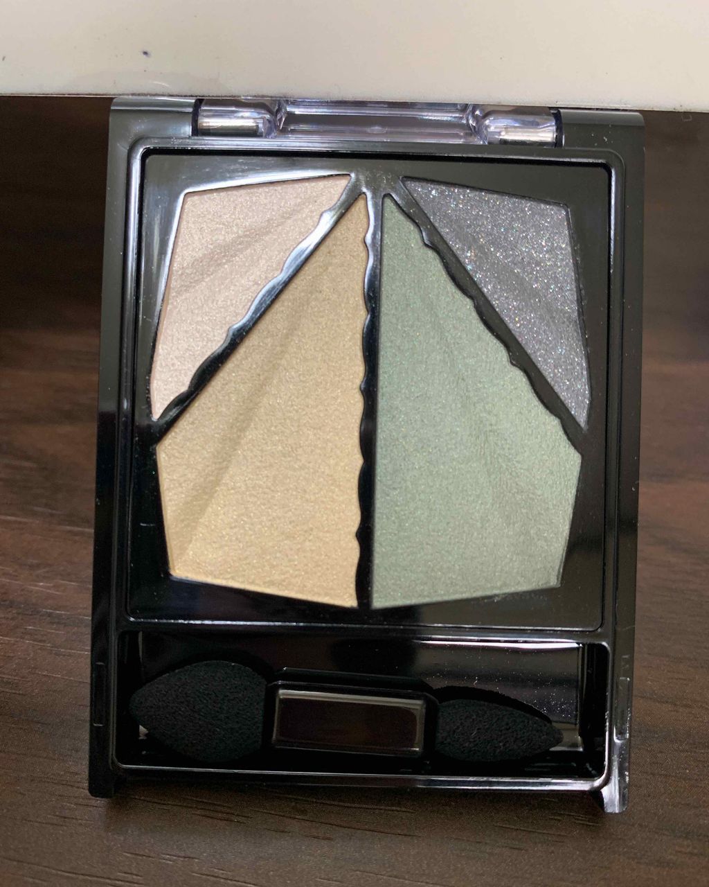 グラデーションアイカラー/ルアン プリュス/アイシャドウパレットを使ったクチコミ（2枚目）