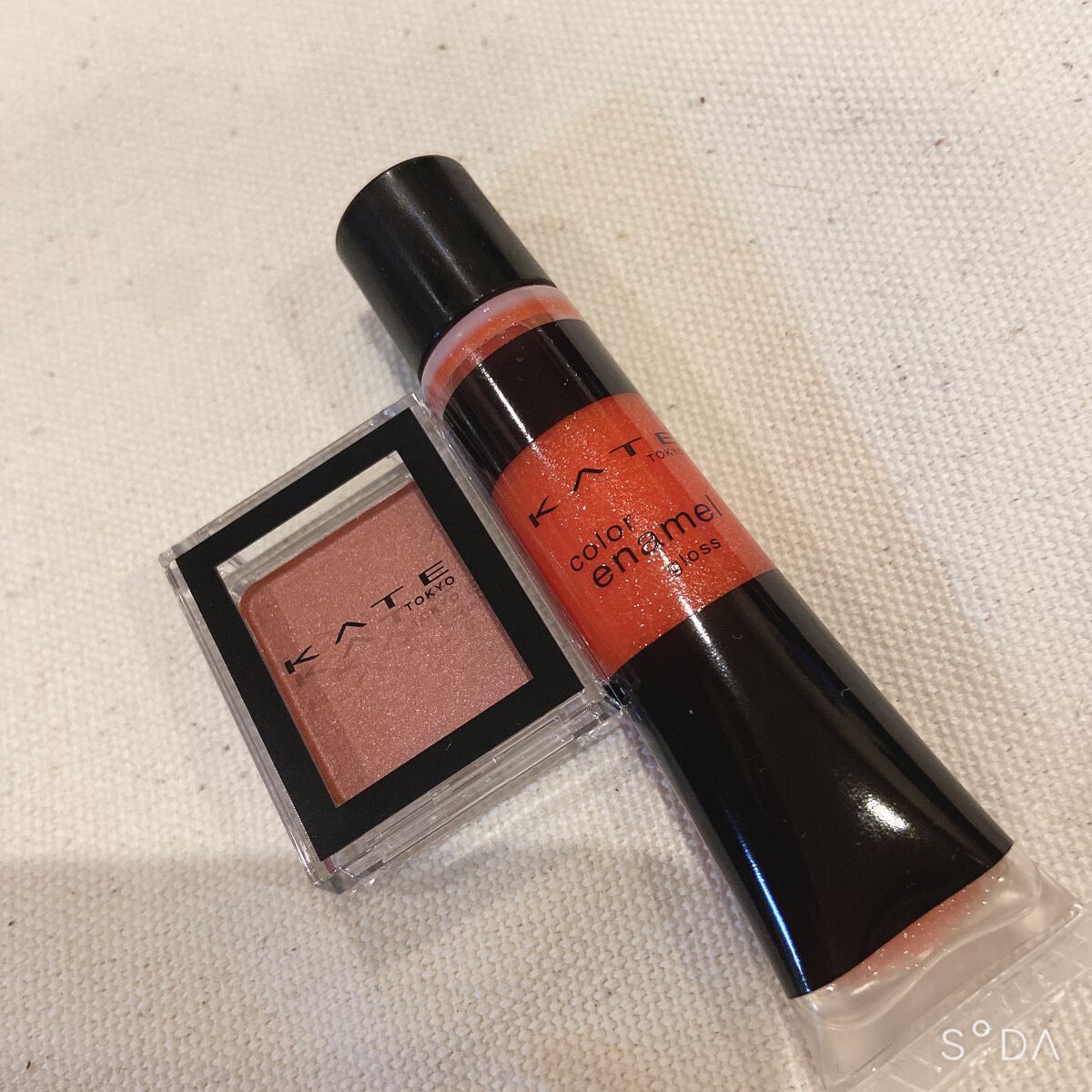 カラーエナメルグロス/KATE/リップグロスを使ったクチコミ(2枚目)