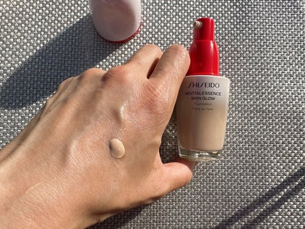 エッセンス スキングロウ ファンデーション/SHISEIDO/リキッドファンデーションを使ったクチコミ(3枚目)