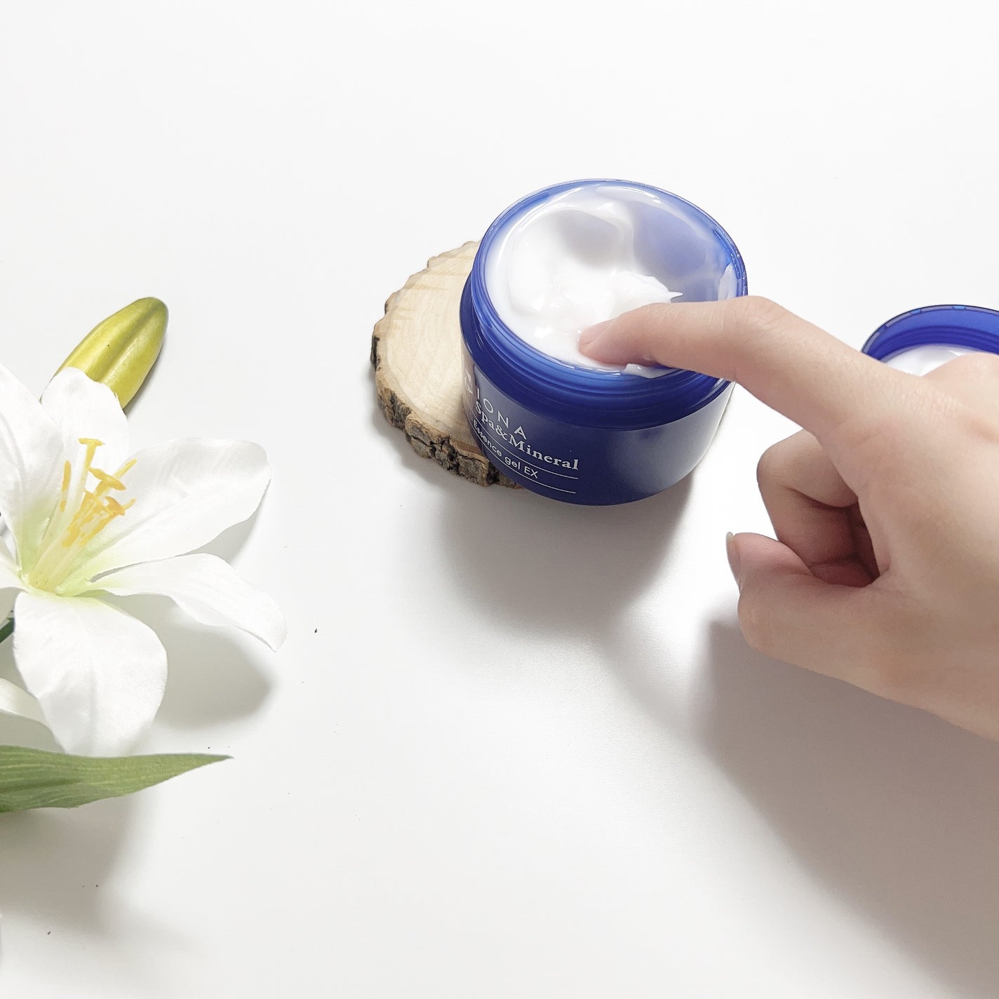 エッセンス ジェル EX/イオナ スパ&ミネラル/オールインワン化粧品を使ったクチコミ(2枚目)