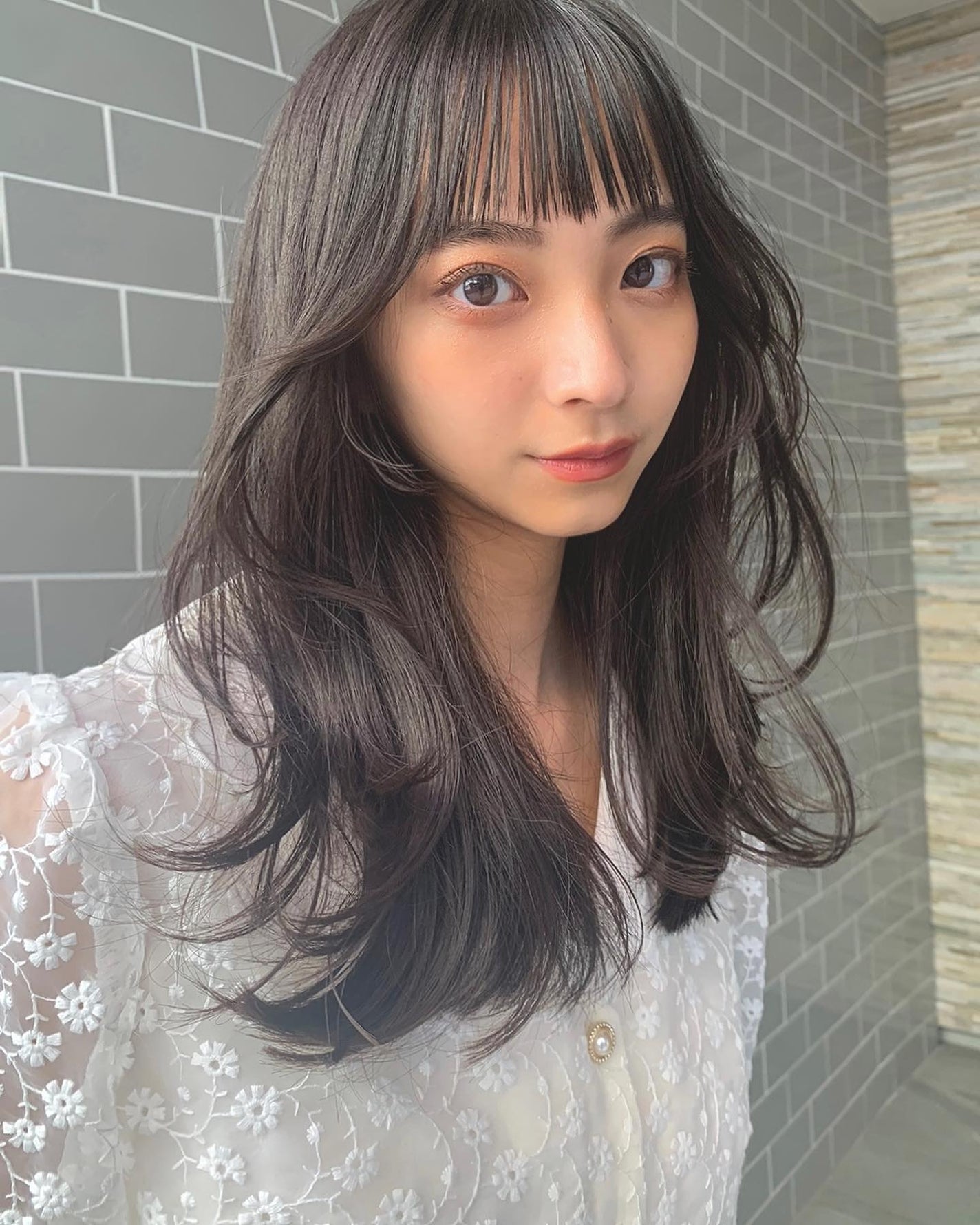 HARUNA on LIPS 「.ロングでもオシャレに✨普通なロングじゃない🙆♀️.自分でも..」(2枚目)
