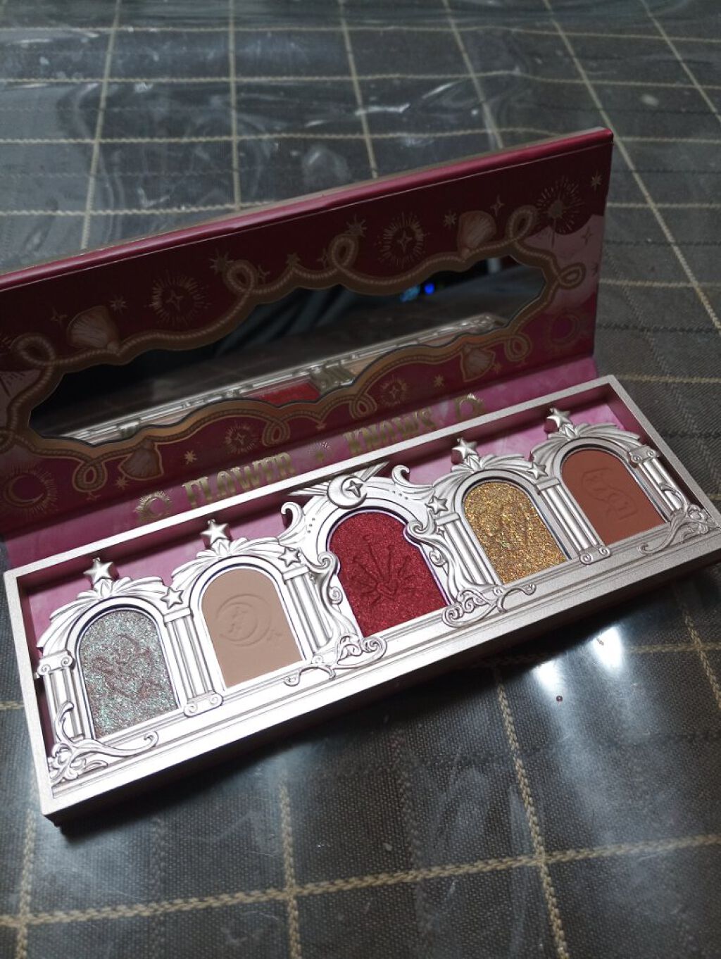 Sigil Inspired Magic Eyeshadows/SIGIL inspired/単色アイシャドウを使ったクチコミ（1枚目）