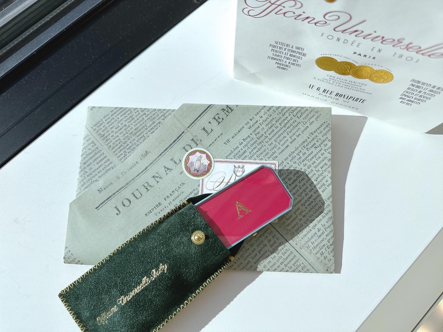 ボーム・デ・ミューズ/オフィシーヌ・ユニヴェルセル・ビュリー/リップバームを使ったクチコミ（1枚目）