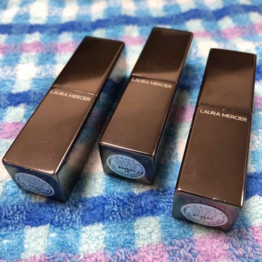  今回はローラメルシエ 

ルージュエッセンシャル シルキークリーム
リップスティック💄


唇の形に合う形状をしていて、なめらかで塗りやすいです(^^)1日の外出だと途中で塗り直しは必要ですが、色は残