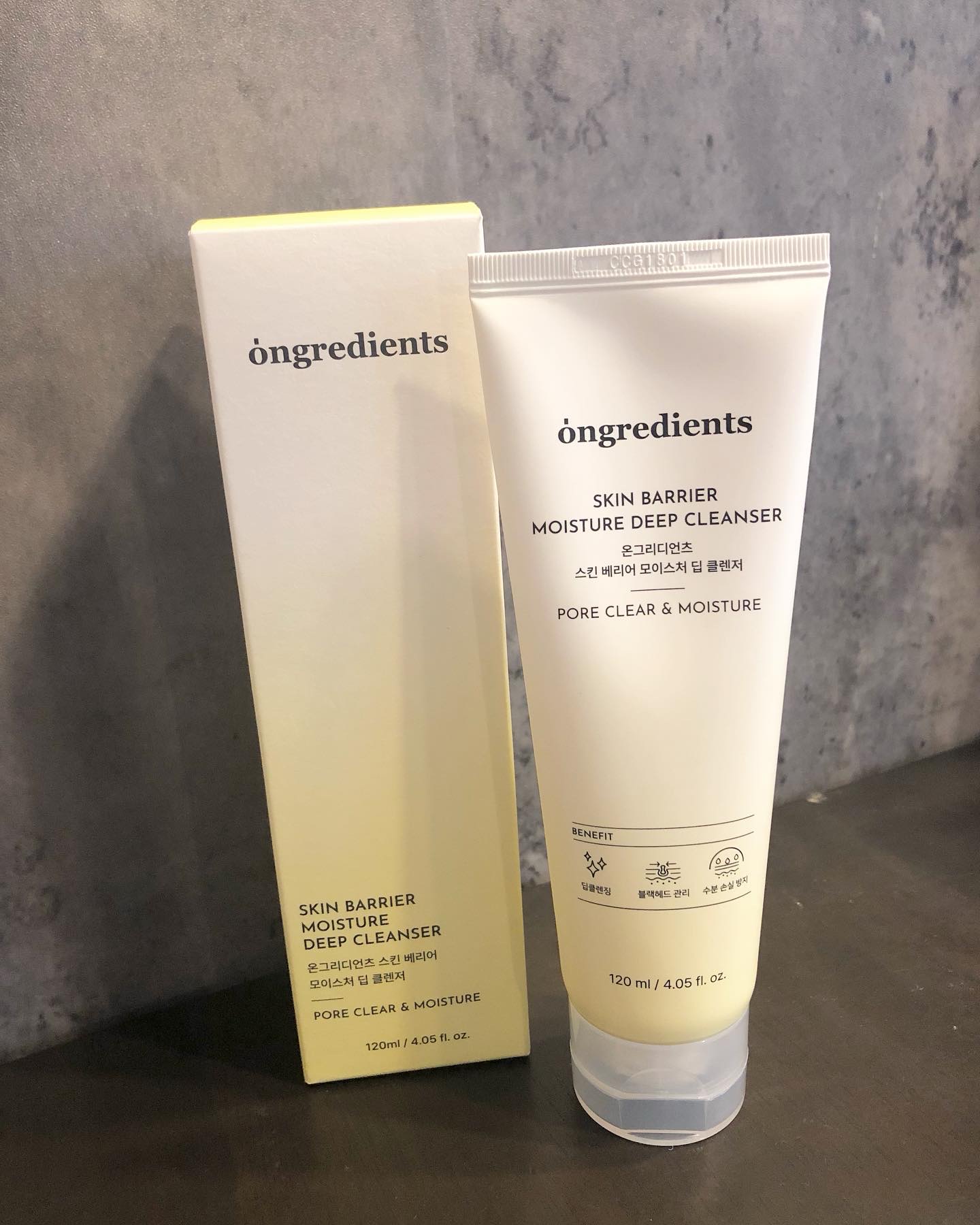 スキンバリアモイスチャーディープクレンザー /Ongredients/洗顔フォームを使ったクチコミ（1枚目）