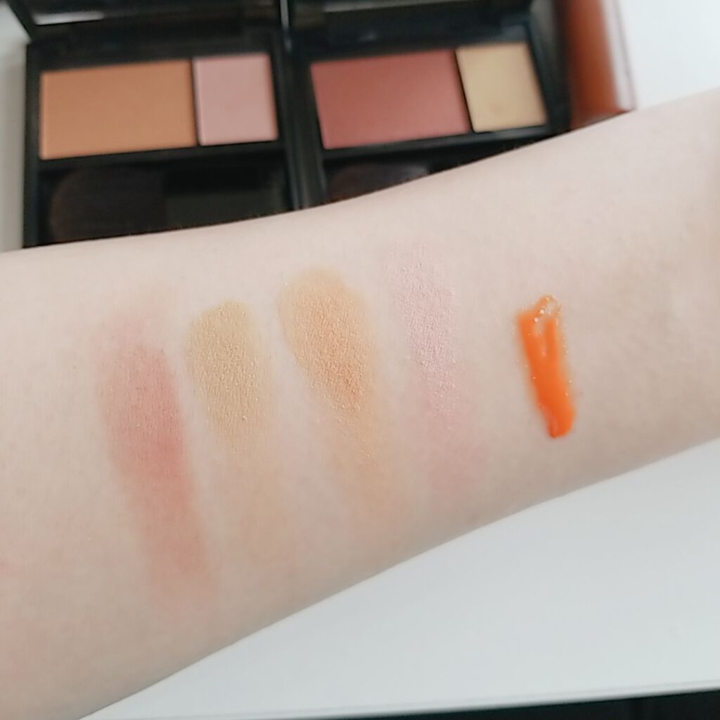 セルヴォーク カムフィー ブラッシュ/Celvoke/パウダーチークを使ったクチコミ（3枚目）