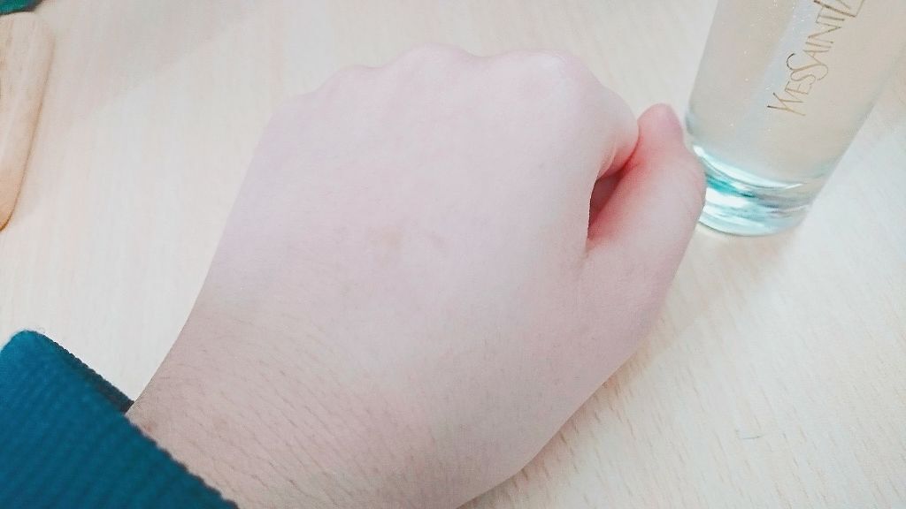 ラディアント タッチ ブラープライマー/YVES SAINT LAURENT BEAUTE/化粧下地を使ったクチコミ(3枚目)