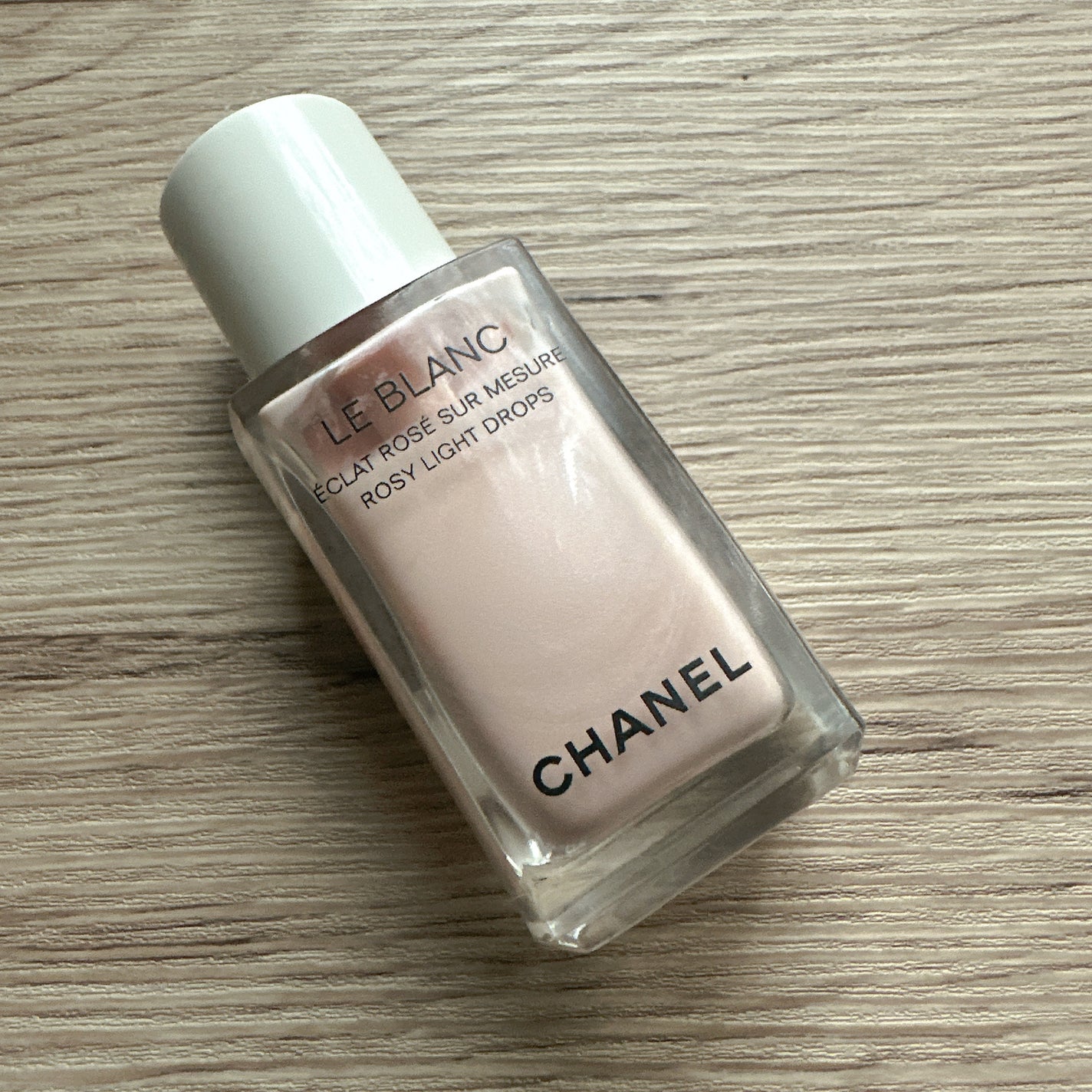 ル ブラン ロージー ドロップス/CHANEL/リキッドハイライトを使ったクチコミ(1枚目)