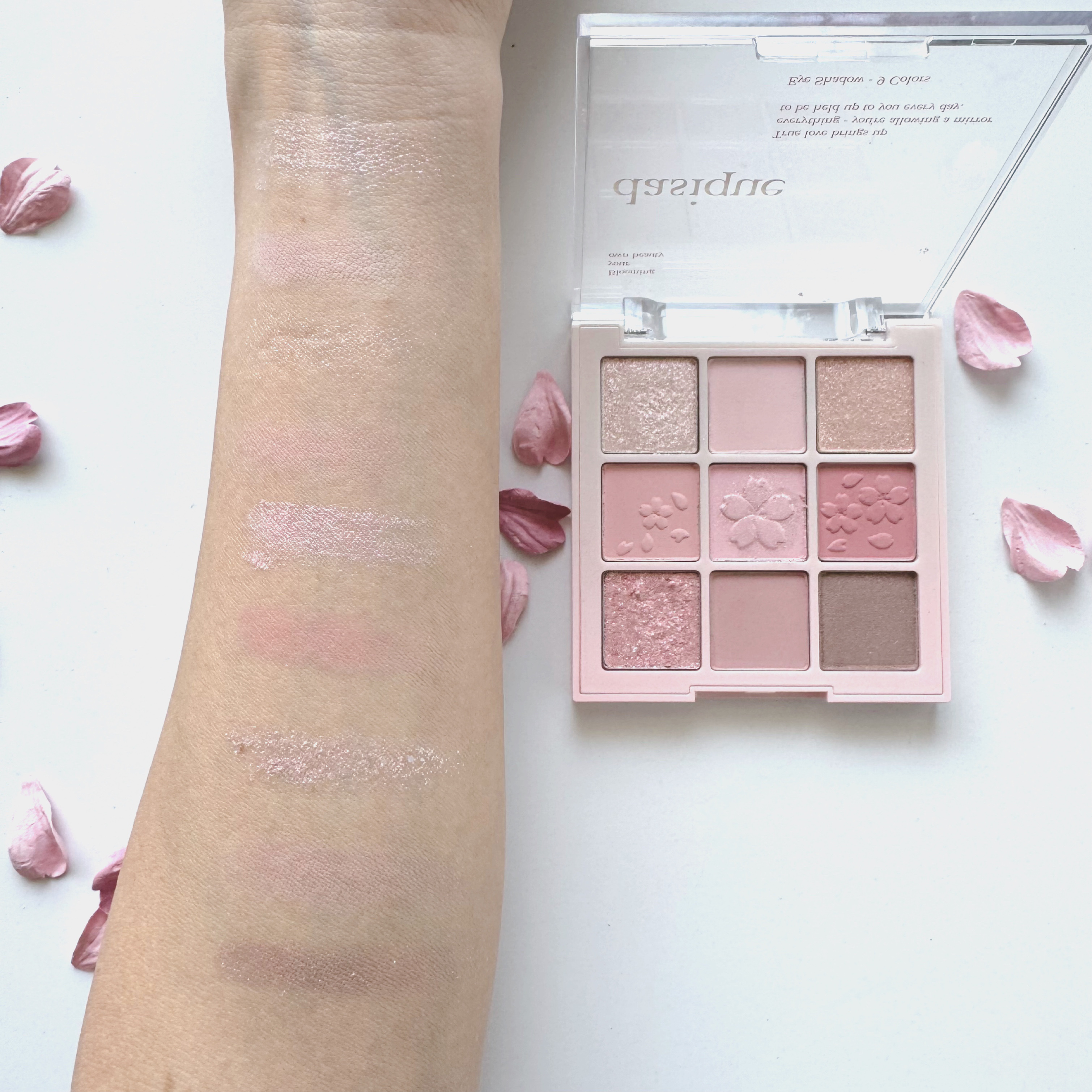 シャドウパレット ロマンティックブロッサム/dasique/アイシャドウパレットを使ったクチコミ（2枚目）