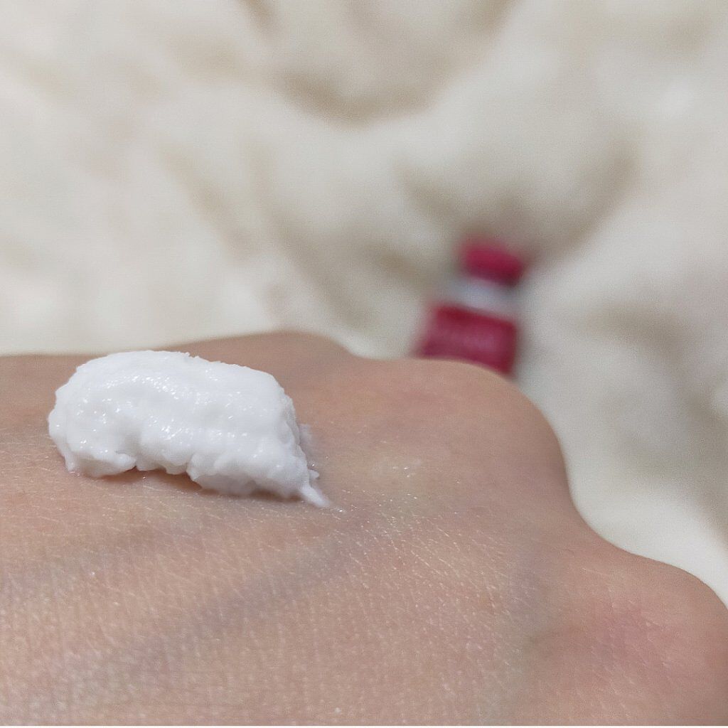 フェスティブガーデン スノーシア ハンドクリーム/L'OCCITANE/ハンドクリームを使ったクチコミ（3枚目）