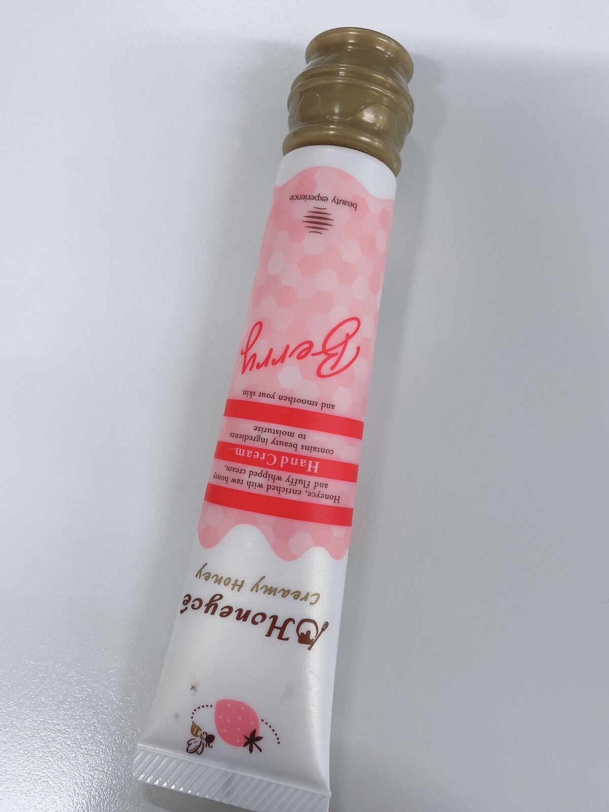 とくべつなベリー ハンドクリーム/ハニーチェ/ハンドクリームを使ったクチコミ(1枚目)