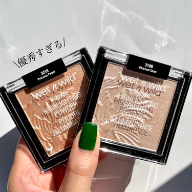 MegaGlo Highlighting Powder/wet 'n' wild/ハイライトを使ったクチコミ（1枚目）