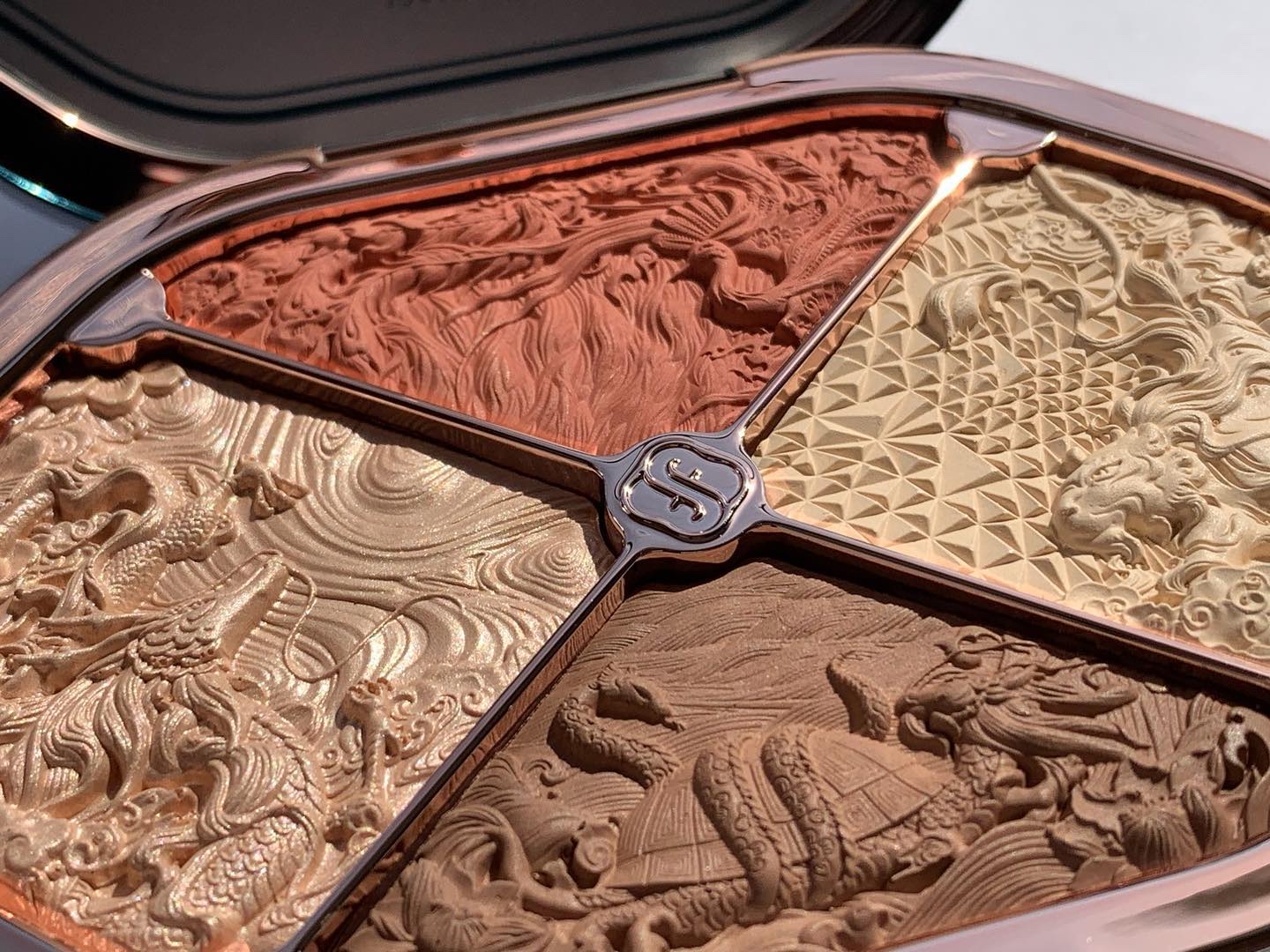 星宿彫刻 4色パレット/花西子/マルチパレットを使ったクチコミ（2枚目）