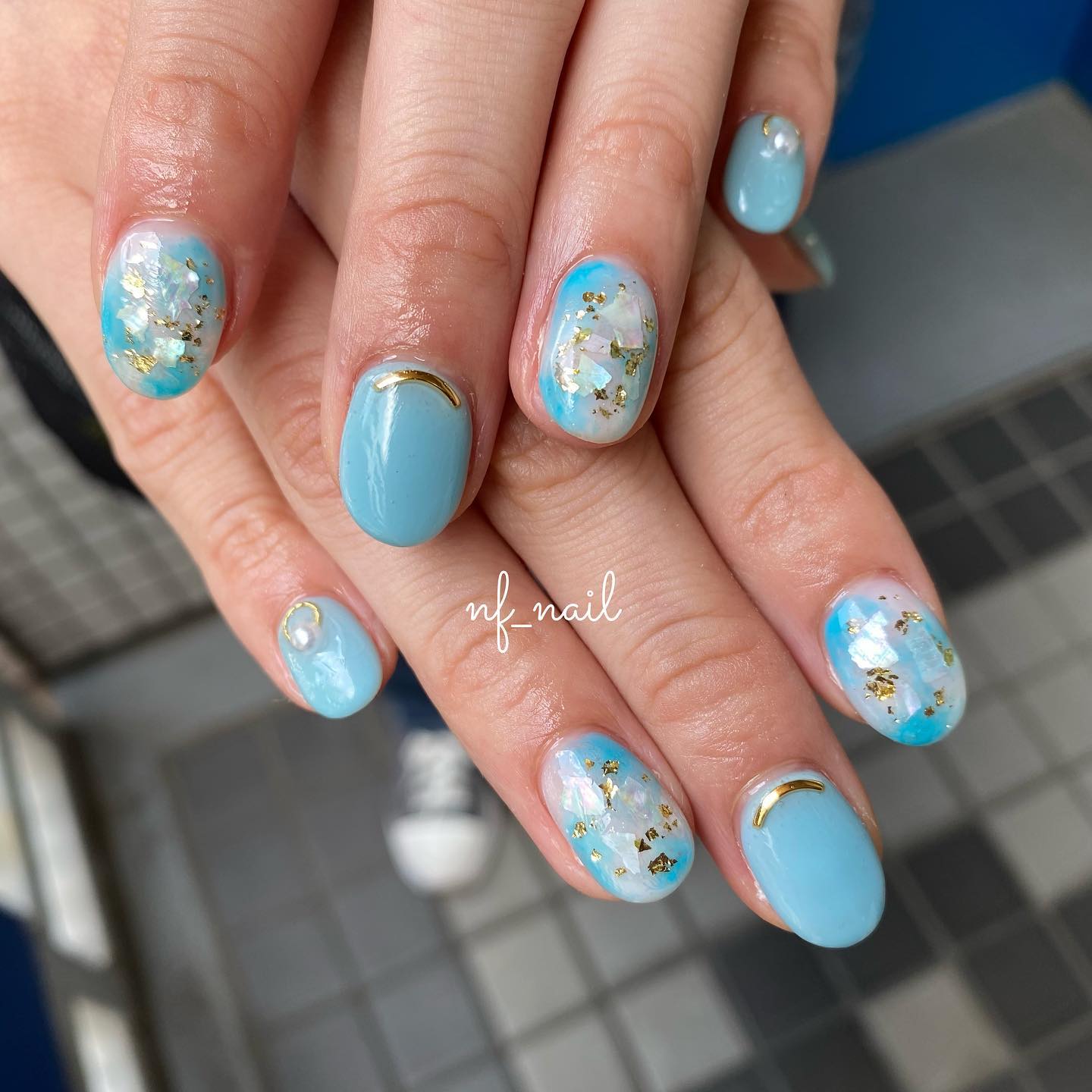 #ネイル,#ジェルネイル,#ニュアンスネイル,#キラキラネイル,#大人ネイル,#夏ネイル,#ちゅるんネイル,#つやネイル,#タイダイネイル,#水色ネイル,#シェルネイルのネイルデザイン