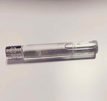 ほぼ自分用メモ*


オード ホワイトフローラル ローラーボール  10mL ¥1980

持ち運びに便利な10mlを購入👍

🙆‍♀️
*The女の子みたいな匂い(語彙力)(万人受けする匂い)
*ロー