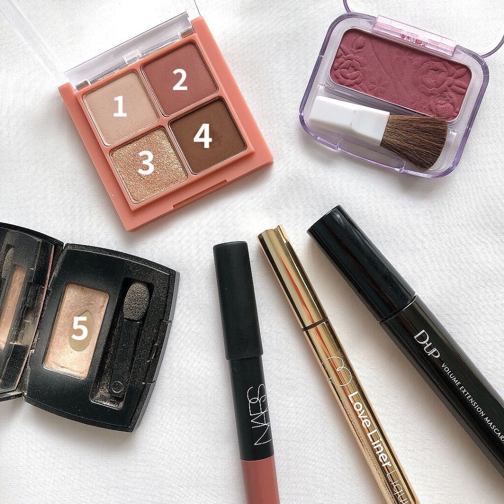 オンブル エサンシエル/CHANEL/単色アイシャドウを使ったクチコミ（2枚目）