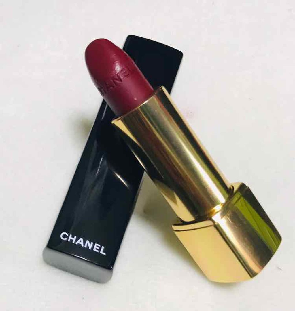 ルージュ アリュール ヴェルヴェット/CHANEL/口紅を使ったクチコミ（2枚目）