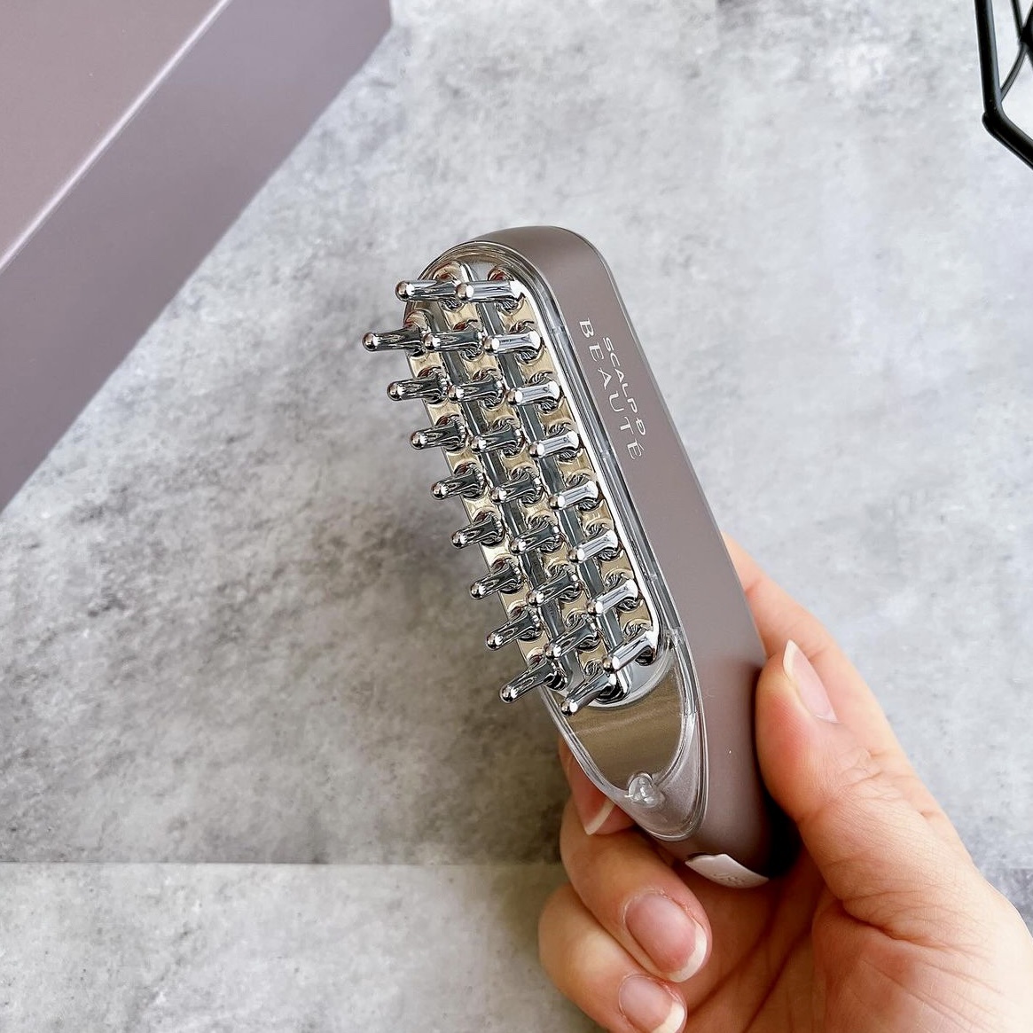 スカルプ電気ブラシ/アンファー(スカルプD)/美顔器・マッサージを使ったクチコミ（2枚目）