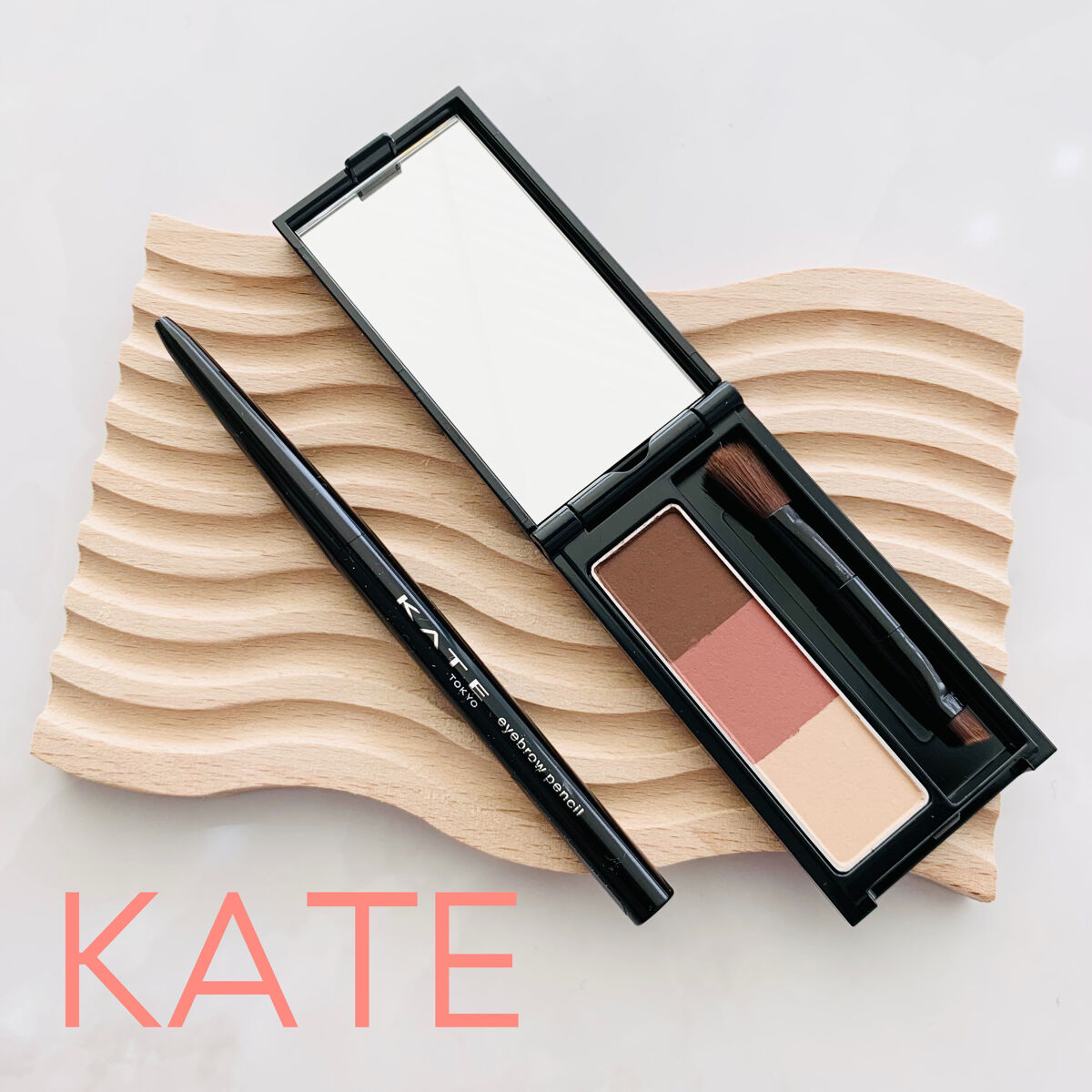 ケイト デザイニングアイブロウ3D/KATE/パウダーアイブロウを使ったクチコミ（1枚目）