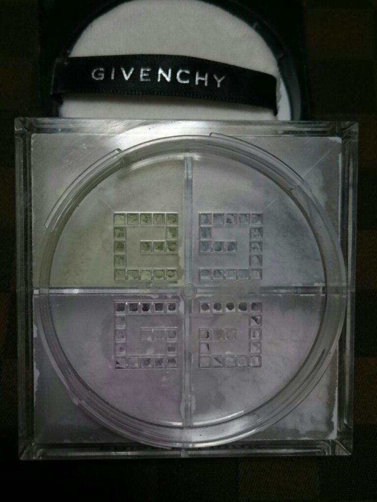 プリズム・リーブル・スキンケアリング・グロウ・クッション/GIVENCHY/クッションファンデーションを使ったクチコミ（2枚目）