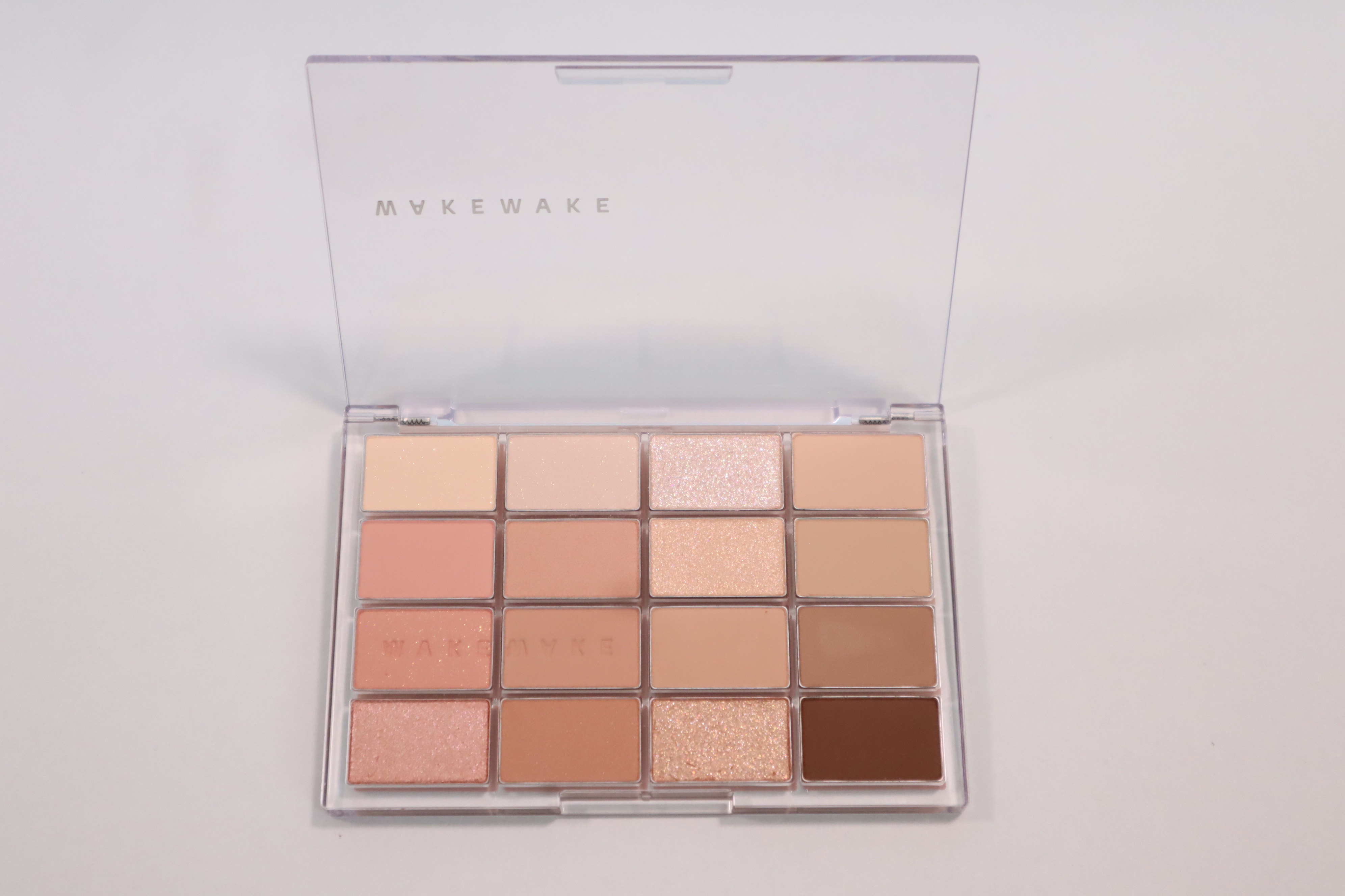 ソフトブラーリングアイパレット/wakemake/アイシャドウパレットを使ったクチコミ（2枚目）