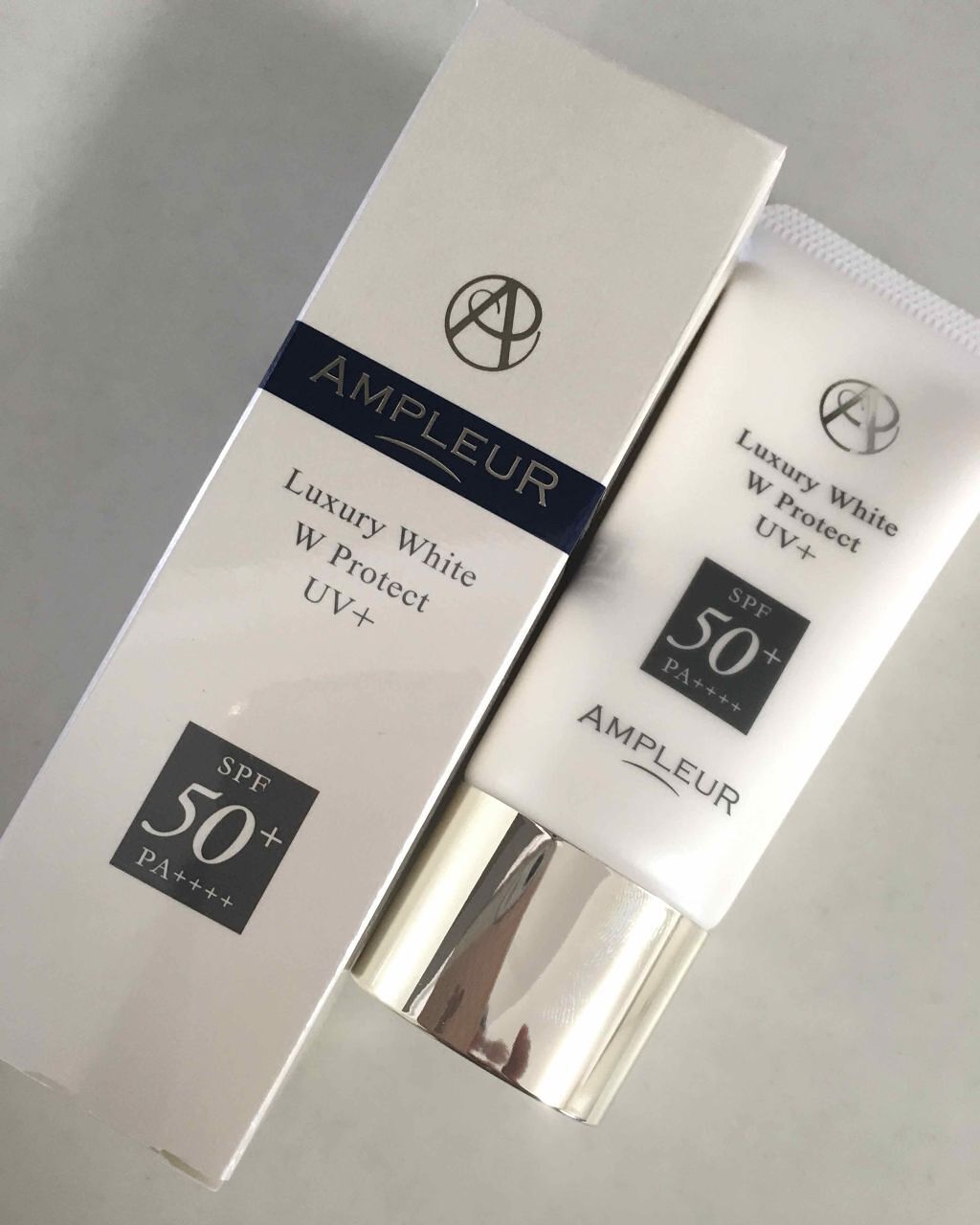 ラグジュアリーホワイト WプロテクトUVプラス/アンプルール/日焼け止めミルクを使ったクチコミ（1枚目）