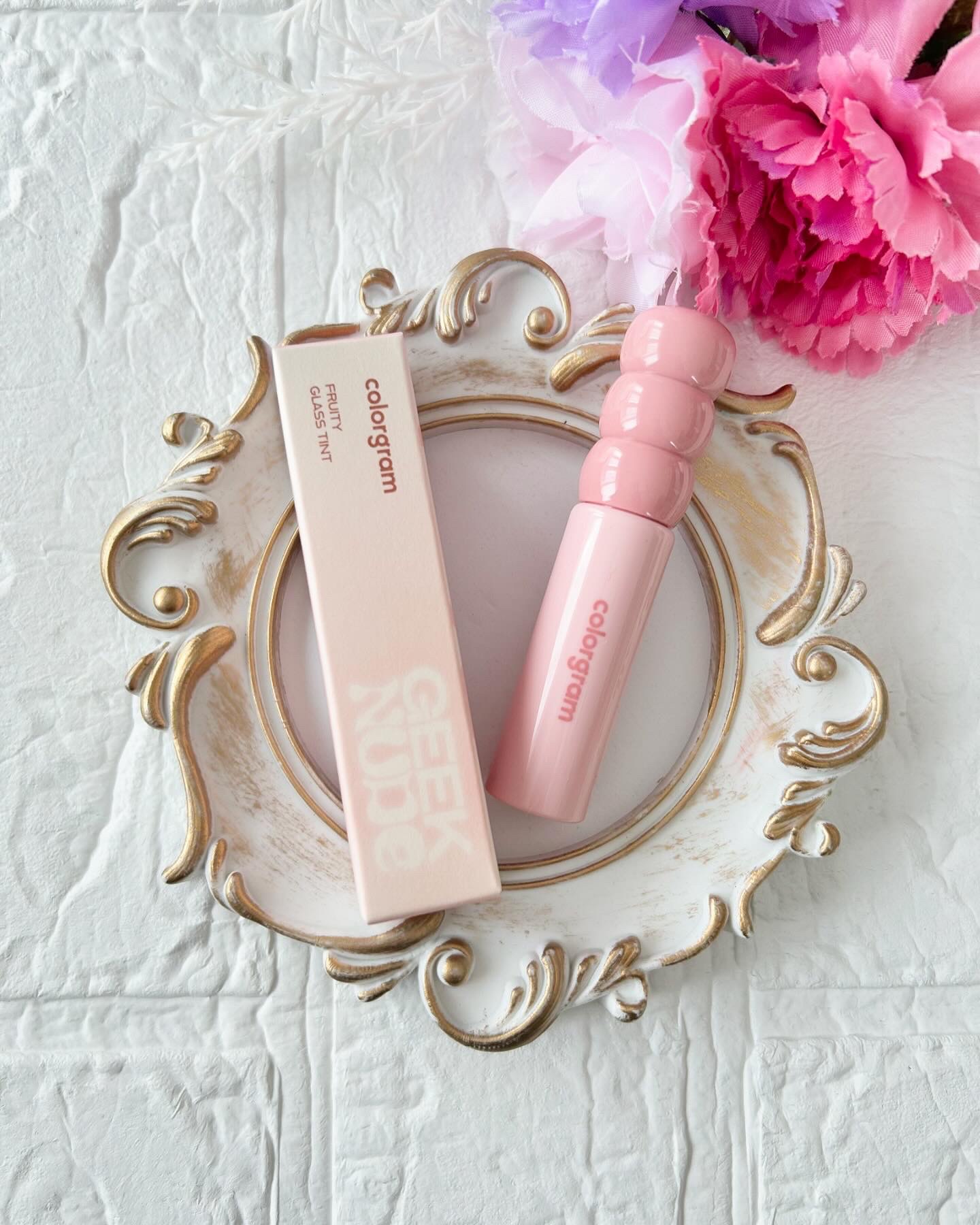 colorgramタンフルグラスティント
（14号 SULKYLYCHEE）💕✨

コロンとした見た目が可愛い時間持続する極上のツヤと発色感を叶えるティントです✨
可愛いだけじゃなく、本当に色が長持ち！

ソフトピンクカラーで肌馴染みがよ