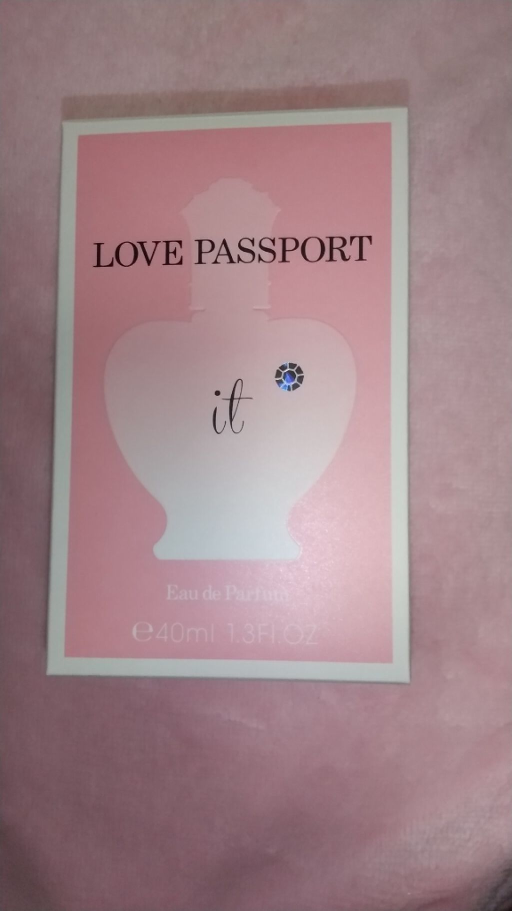 きのこ on LIPS 「LOVEPASSPORTの香水。女性らしさを残しつつ甘ったるく..」(1枚目)