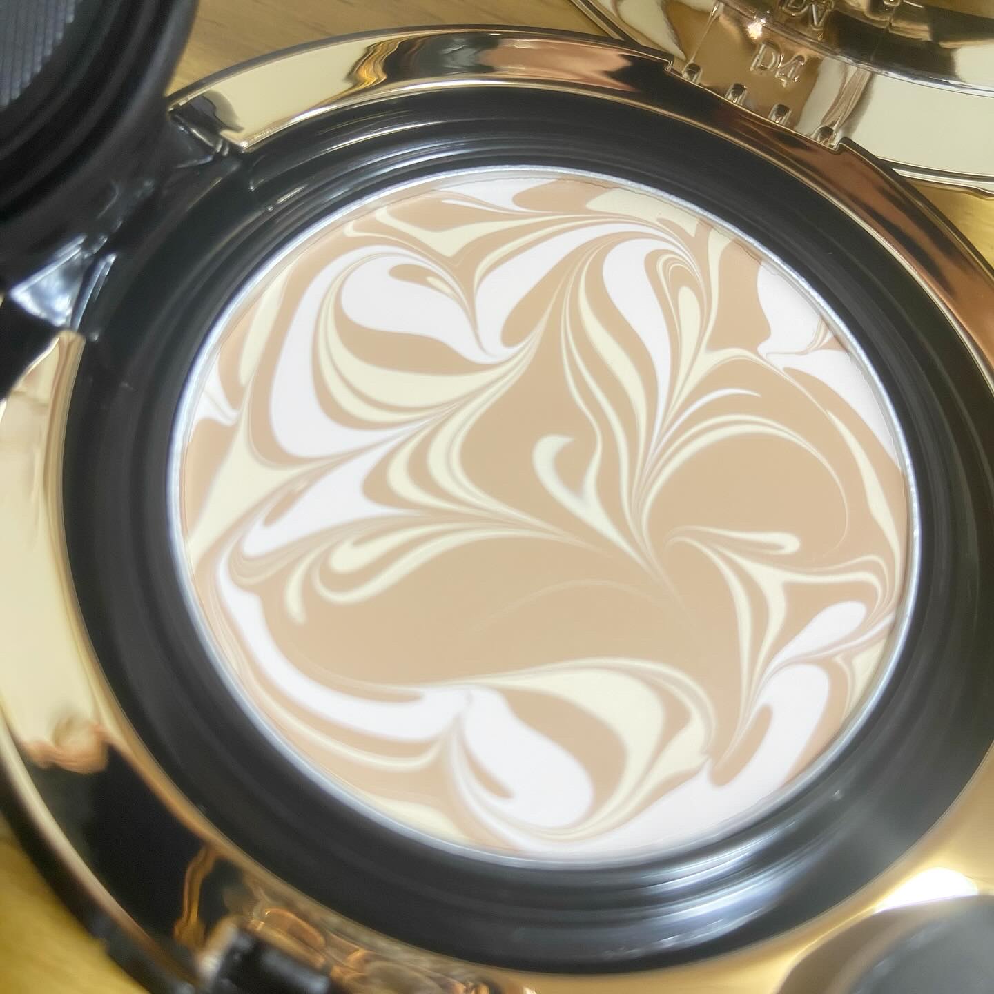 SIGNATURE ESSENCE COVER PACT　/AGE20’s/クリーム・エマルジョンファンデーションを使ったクチコミ（3枚目）